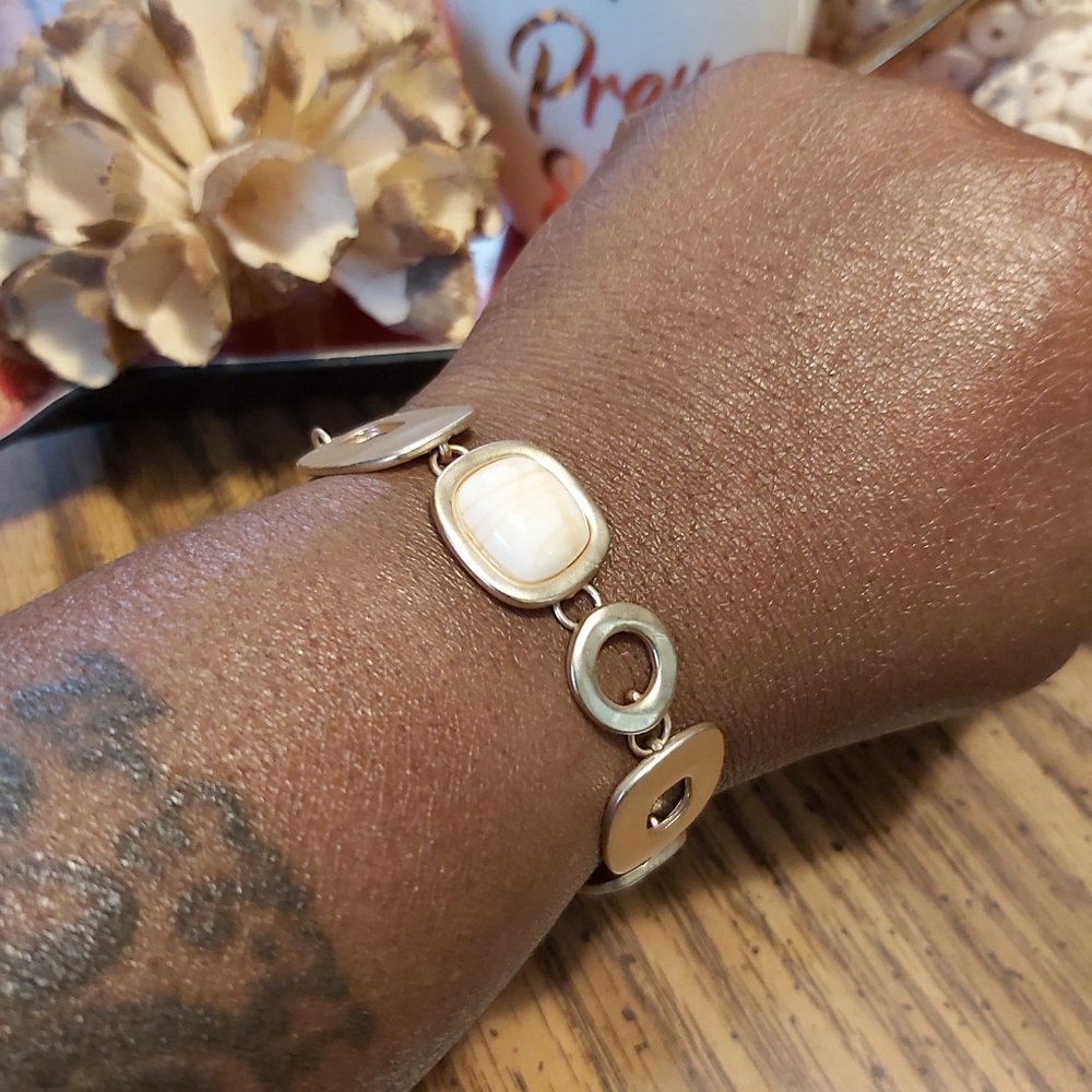 Bracelet - Picture 5 of 7